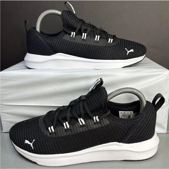 Puma Womens Softride Finesse Sport 376038-01 Black/White Sz 7 Sneakers LKNW! - Picture 1 of 12